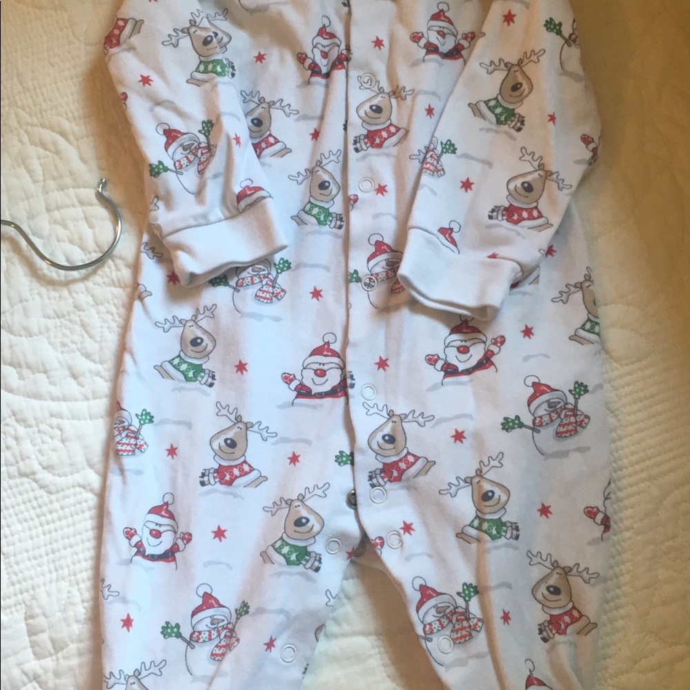 Kissy kissy Christmas pajamas